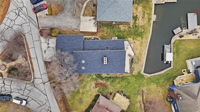 33 Anchor Drive, Lake Tapawingo, MO 64015