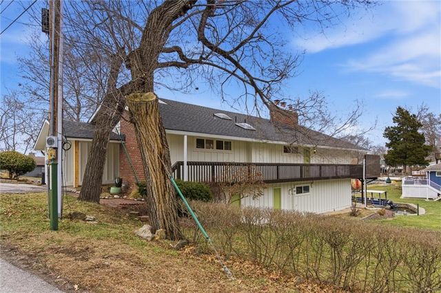33 Anchor Drive, Lake Tapawingo, MO 64015
