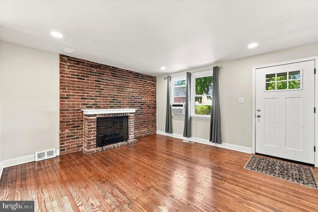 327 GREENWOOD RD, Sharon Hill, PA 19079