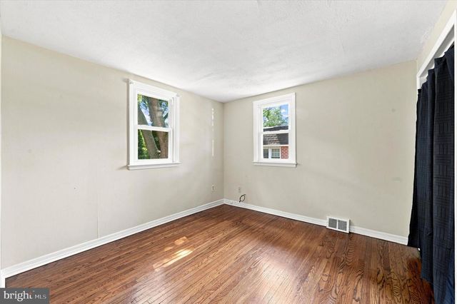 327 GREENWOOD RD, Sharon Hill, PA 19079