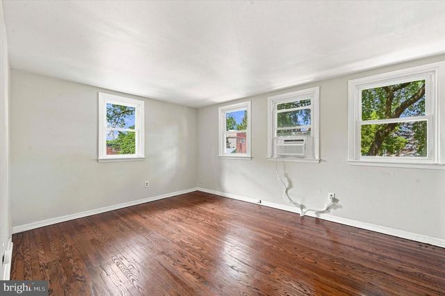 327 GREENWOOD RD, Sharon Hill, PA 19079