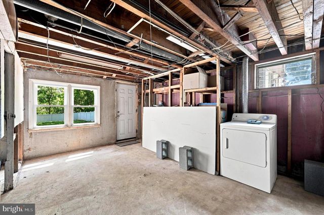 327 GREENWOOD RD, Sharon Hill, PA 19079