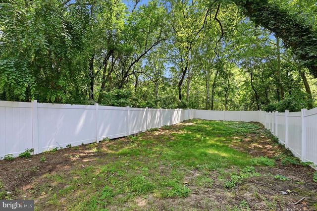 327 GREENWOOD RD, Sharon Hill, PA 19079