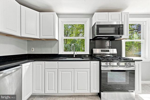 327 GREENWOOD RD, Sharon Hill, PA 19079