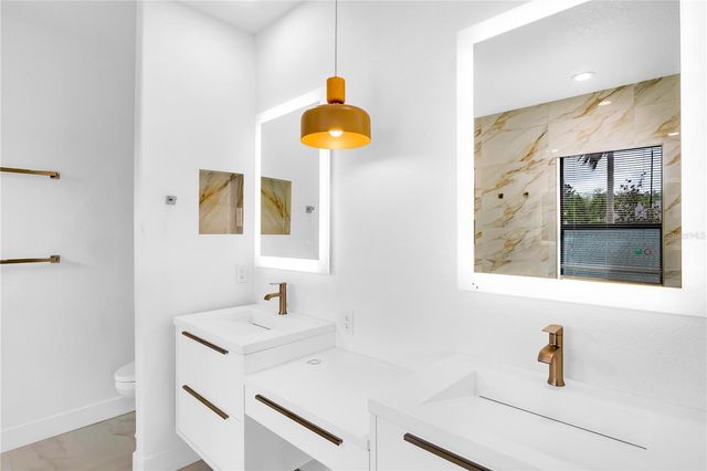 9897 LAKE DISTRICT LANE, Orlando, FL 32832