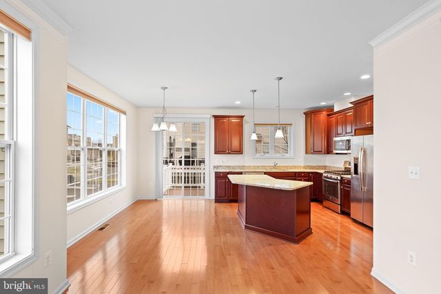 22550 OCEAN CLIFF SQ, Ashburn, VA 20148