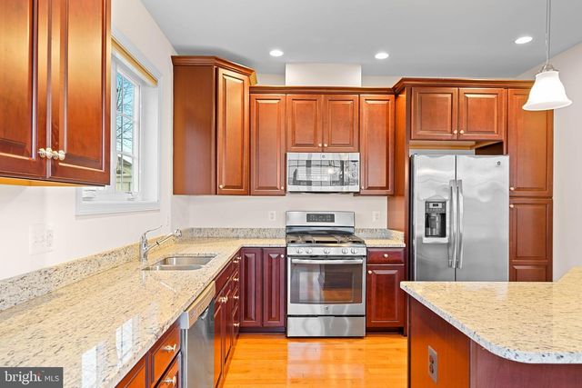 22550 OCEAN CLIFF SQ, Ashburn, VA 20148