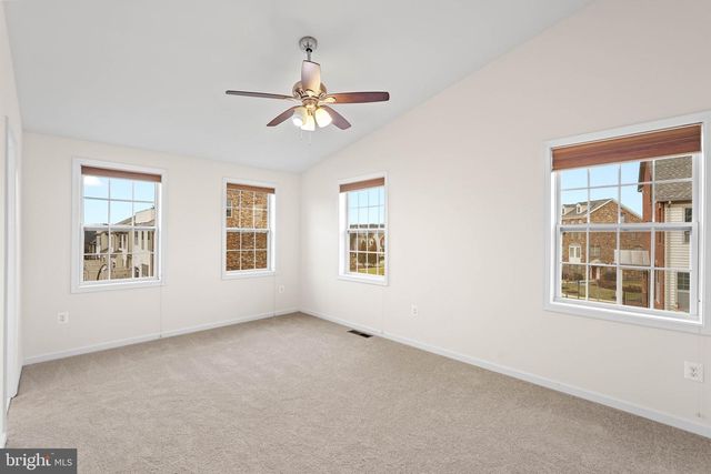 22550 OCEAN CLIFF SQ, Ashburn, VA 20148