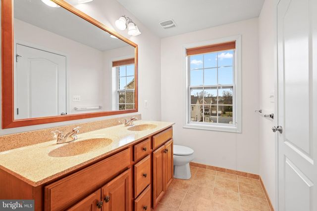 22550 OCEAN CLIFF SQ, Ashburn, VA 20148