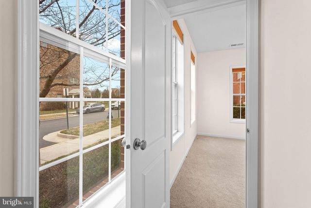 22550 OCEAN CLIFF SQ, Ashburn, VA 20148