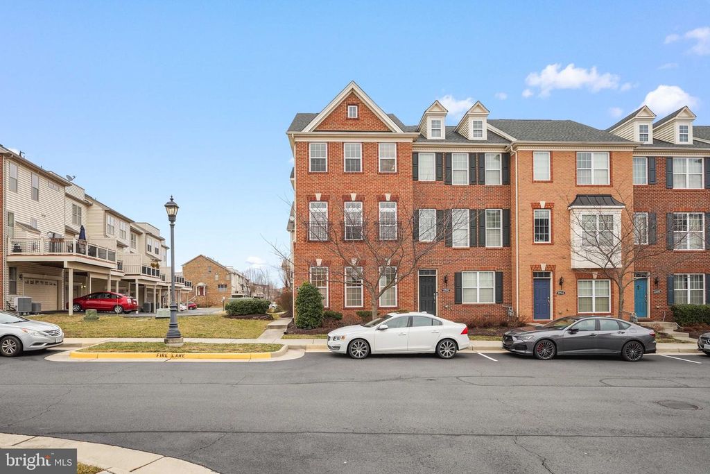 22550 OCEAN CLIFF SQ, Ashburn, VA 20148