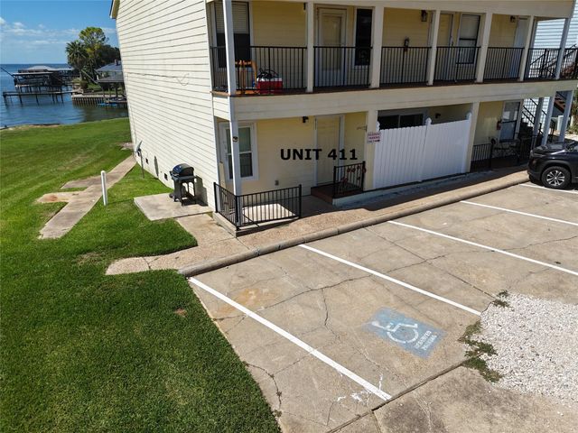 445 Carolcrest Lane 411, Livingston, TX 77351