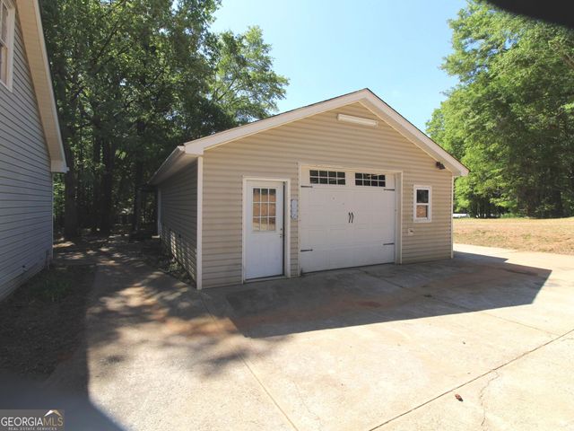 1593 Highway 82, Winder, GA 30680