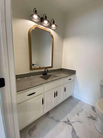 202 N Walnut Street, Anderson, MO 64831