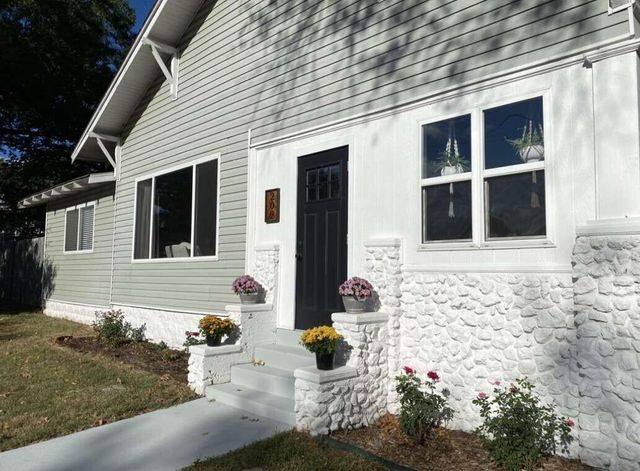 202 N Walnut Street, Anderson, MO 64831