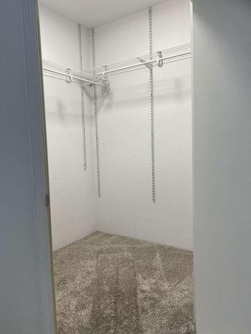 202 N Walnut Street, Anderson, MO 64831