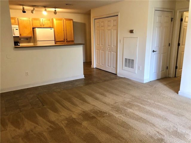 701 Harts Cove Way, Seneca, SC 29672