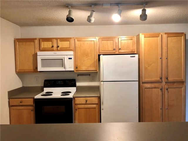 701 Harts Cove Way, Seneca, SC 29672