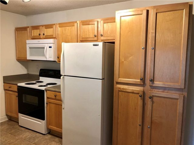 701 Harts Cove Way, Seneca, SC 29672