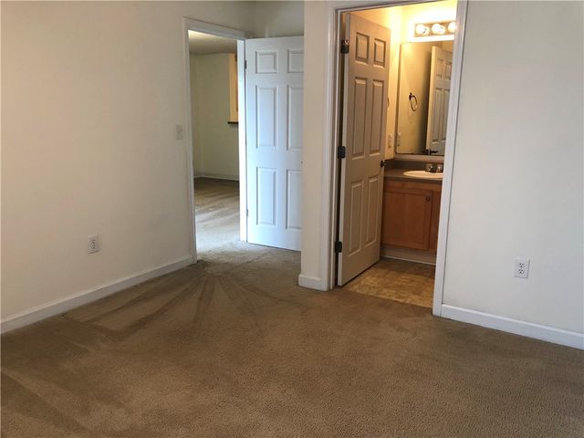 701 Harts Cove Way, Seneca, SC 29672