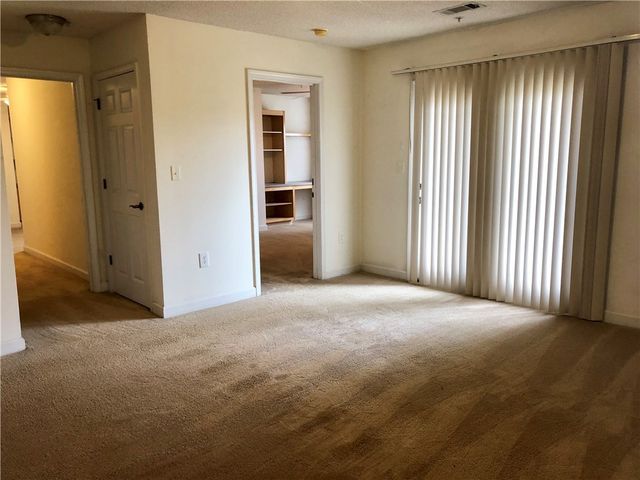 701 Harts Cove Way, Seneca, SC 29672