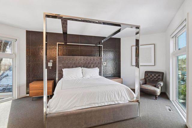 1921 Ewing Avenue S, Minneapolis, MN 55416