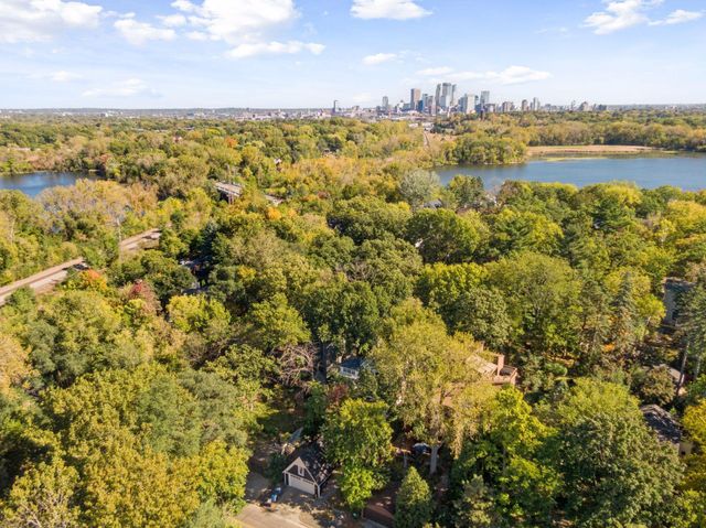 1921 Ewing Avenue S, Minneapolis, MN 55416