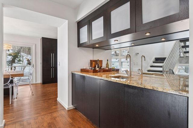 1921 Ewing Avenue S, Minneapolis, MN 55416