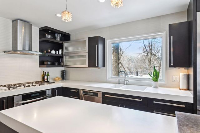 1921 Ewing Avenue S, Minneapolis, MN 55416