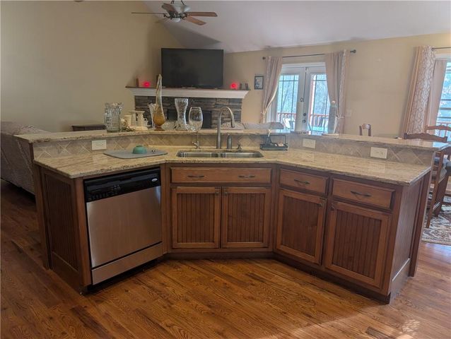 1016 Deer Wood Trail, Cleveland, GA 30528