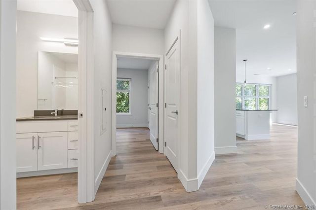 10a Willard Road 414, Norwalk, CT 06851