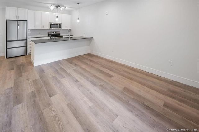 10a Willard Road 414, Norwalk, CT 06851