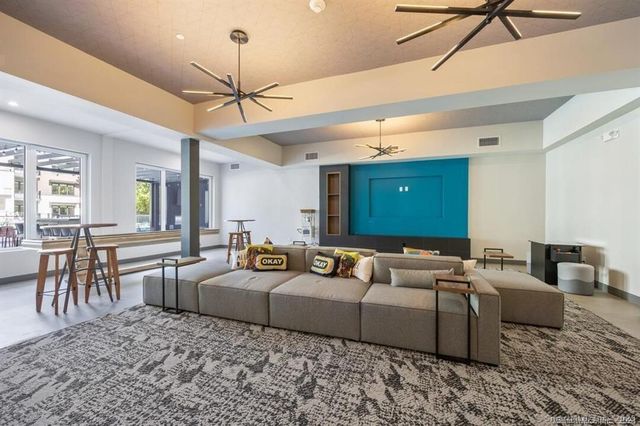 10a Willard Road 414, Norwalk, CT 06851