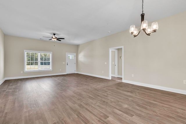 994 Inglewood Dr., Loris, SC 29569