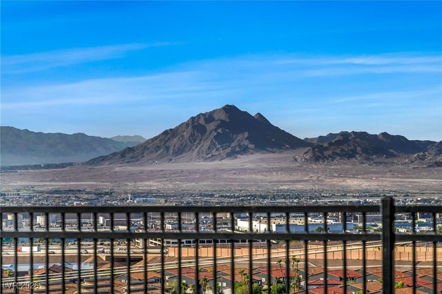 218 Shaded Canyon Drive, Henderson, NV 89012