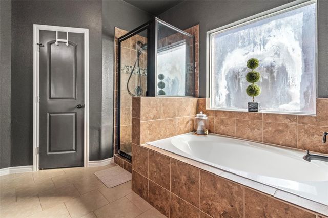 8331 Quiet Bay Drive, Baytown, TX 77523