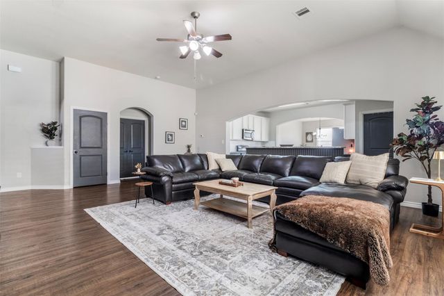 8331 Quiet Bay Drive, Baytown, TX 77523