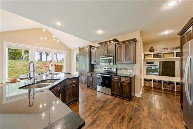 12542 Walnut Court, Kansas City, MO 64145