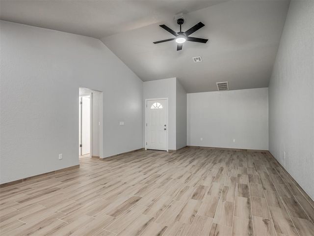 809 SW 27th Street, Moore, OK 73160