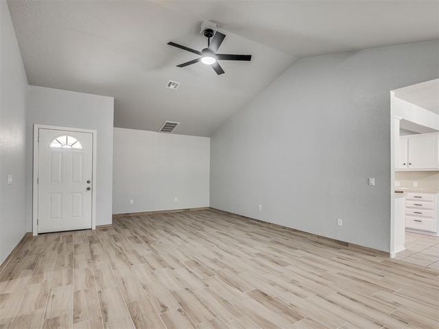 809 SW 27th Street, Moore, OK 73160