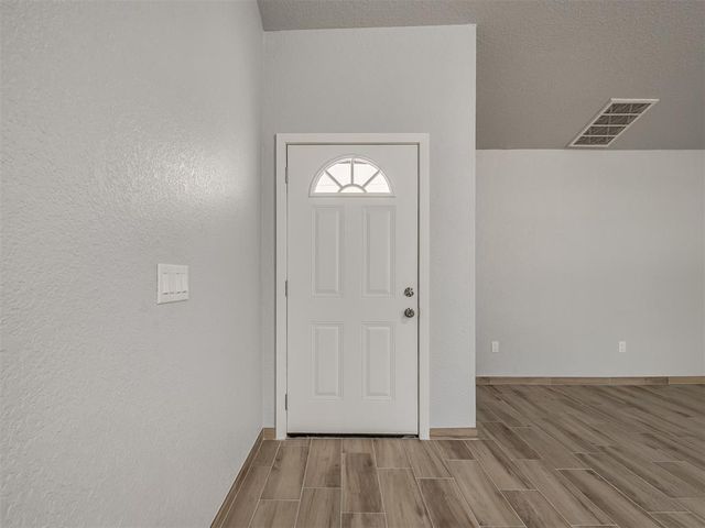 809 SW 27th Street, Moore, OK 73160