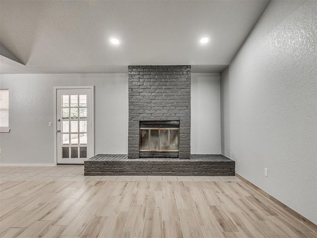 809 SW 27th Street, Moore, OK 73160