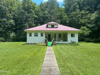 2065 Coeburn Road, Clintwood, VA 24228