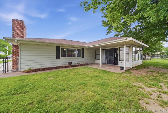 1309 E 13th Street, Okmulgee, OK 74447
