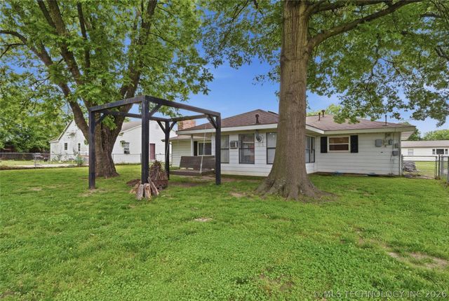 1309 E 13th Street, Okmulgee, OK 74447