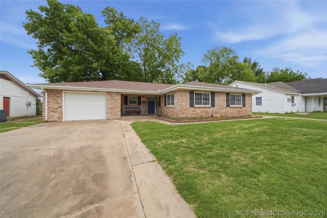 1309 E 13th Street, Okmulgee, OK 74447