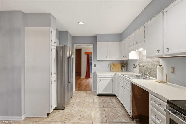 5354 Larch Court, Winston-salem, NC 27104