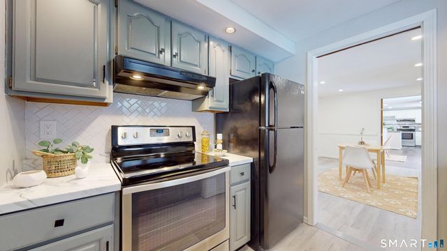 5 Williamsburg Road, Marlborough, CT 06447