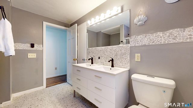 5 Williamsburg Road, Marlborough, CT 06447