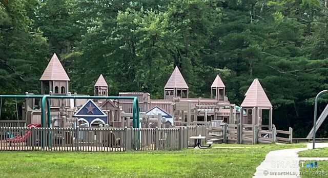 5 Williamsburg Road, Marlborough, CT 06447